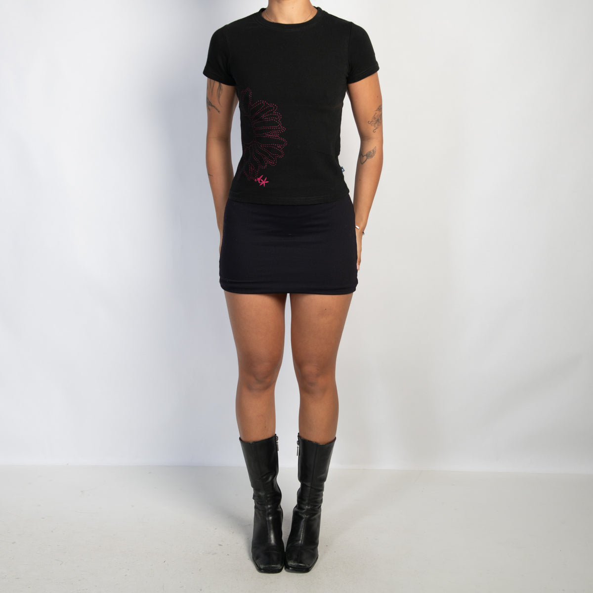 BLACK FLORAL BABY TEE