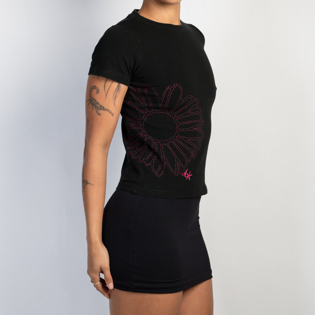 BLACK FLORAL BABY TEE