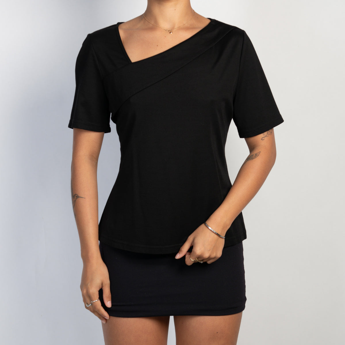 BLACK ASYMMETRIC TOP