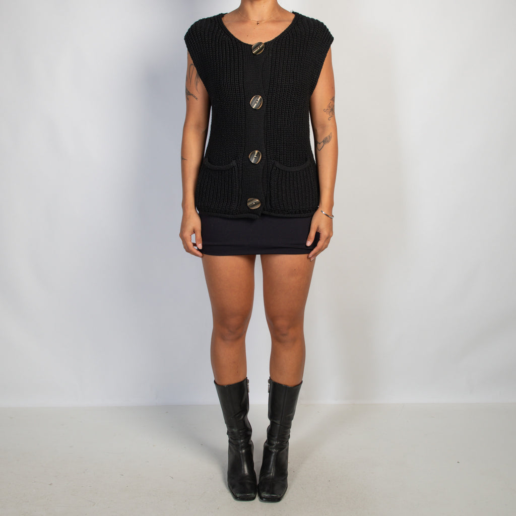 BLACK KNIT BUTTON VEST