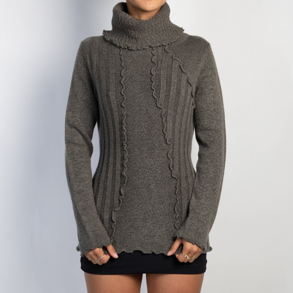 GREY KNIT TURTLENECK TOP