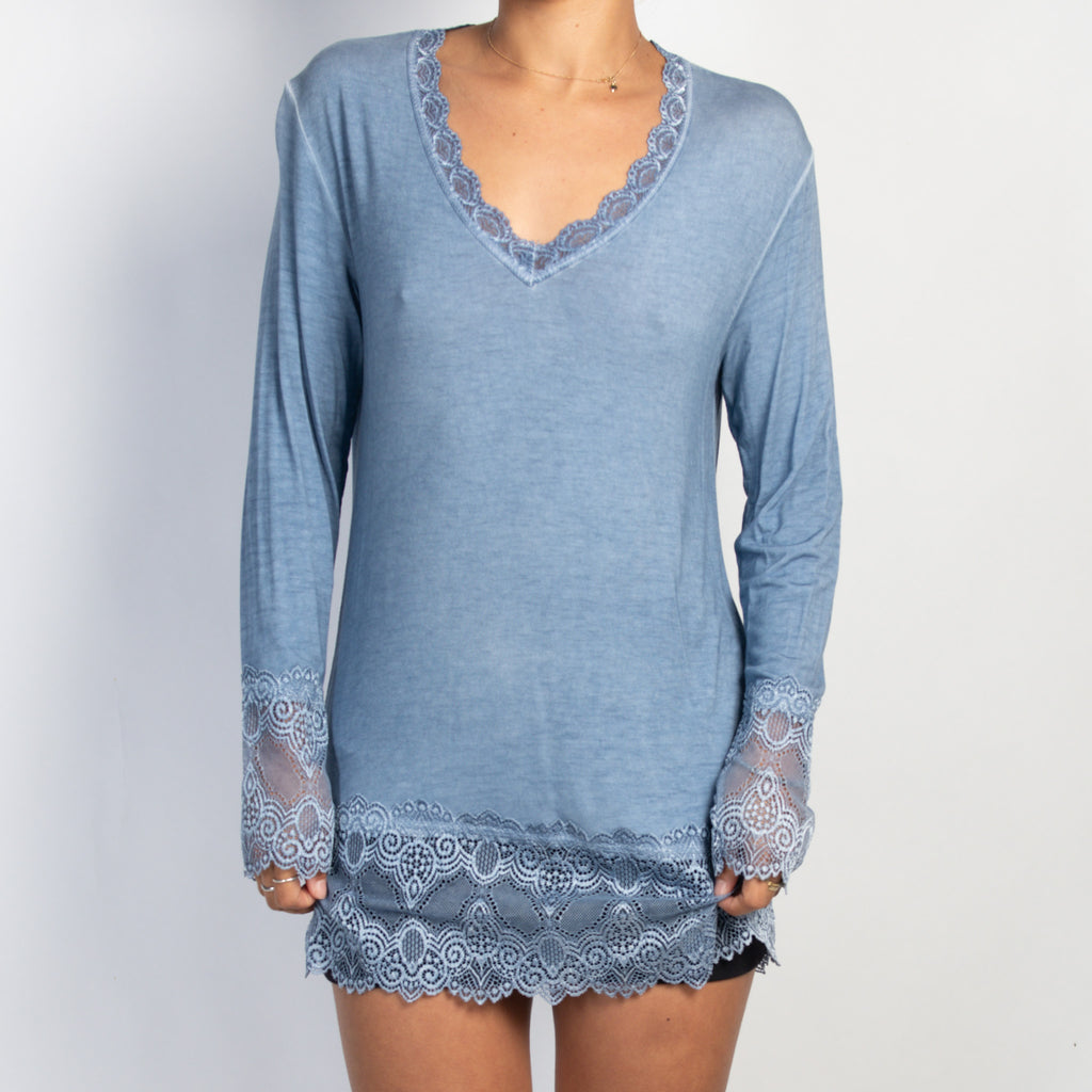 LACE TRIM LONGLINE TOP