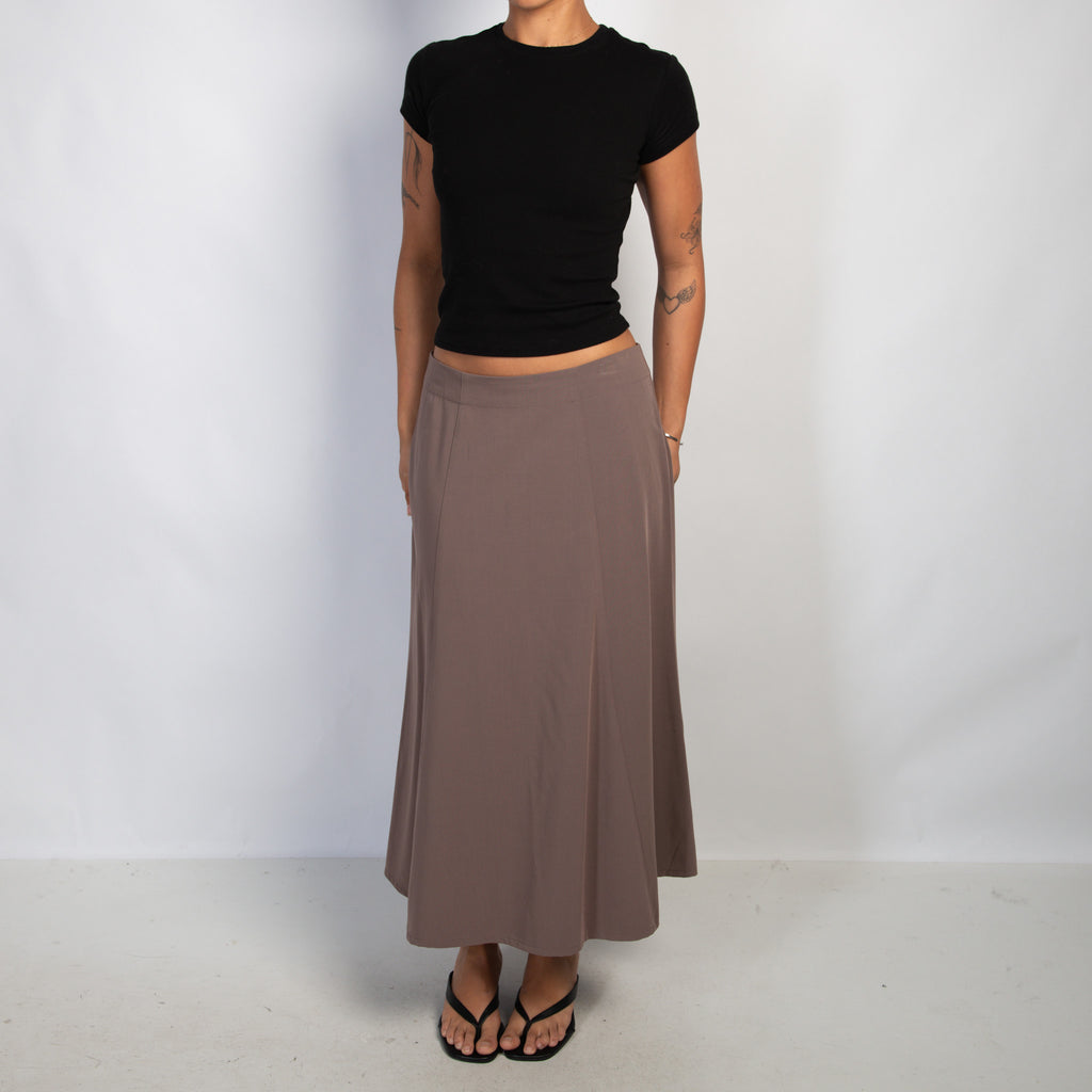 TAUPE LONGLINE SKIRT