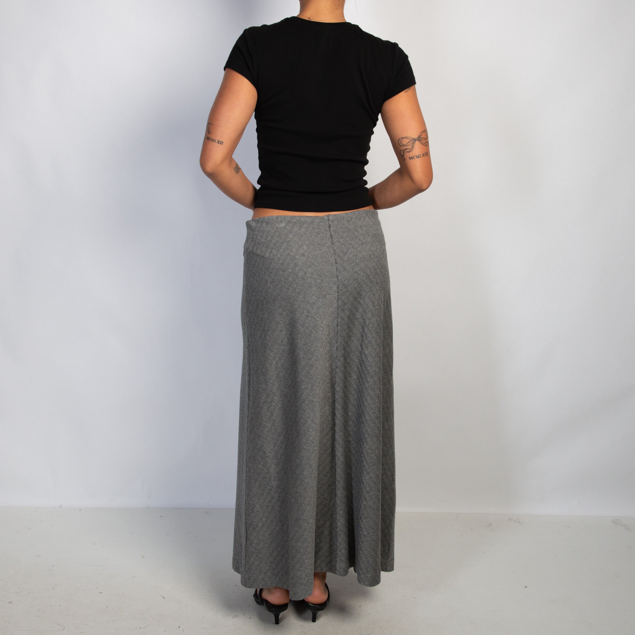 GREY LONGLINE SKIRT