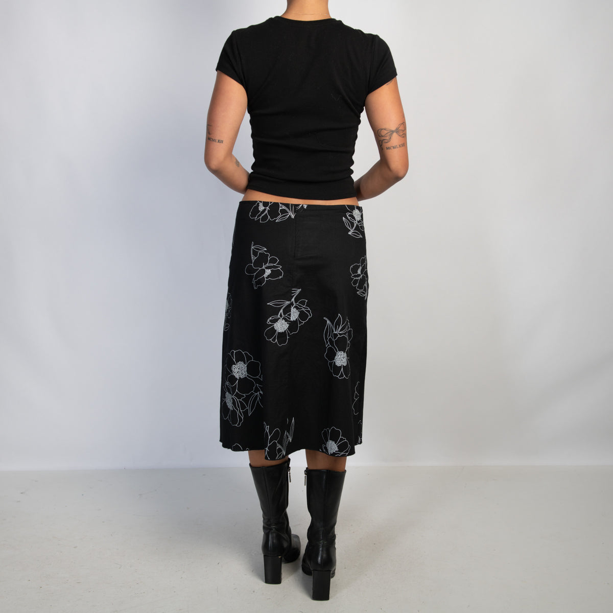 BLACK FLORAL A LINE SKIRT