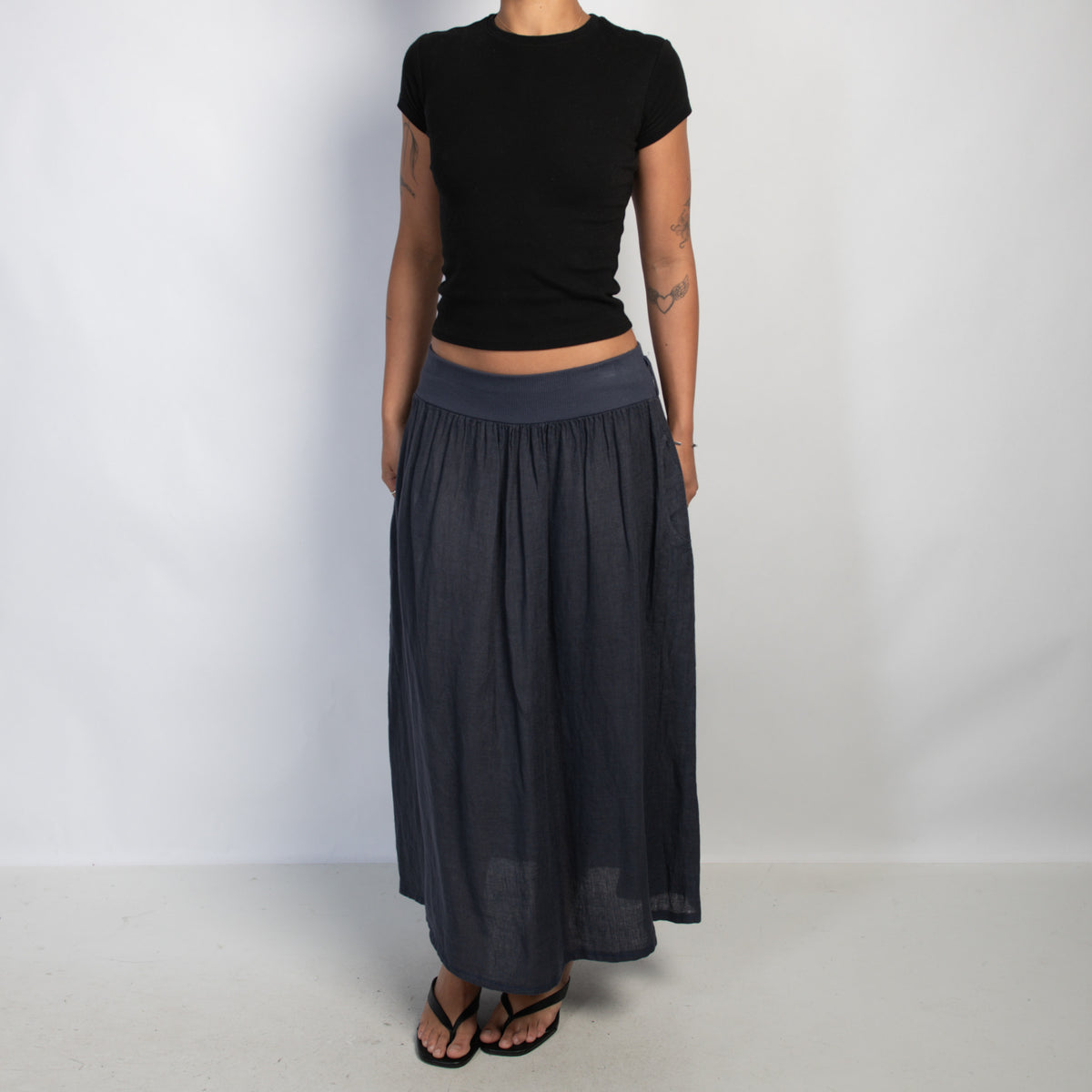 NAVY LINEN SKIRT