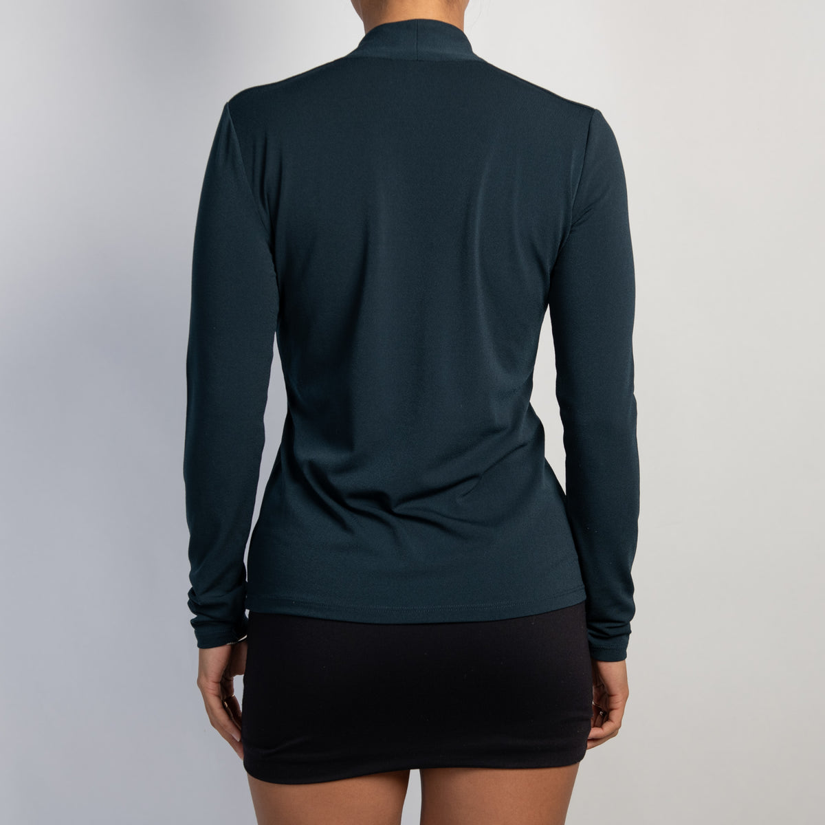 NAVY LONG SLEEVE TOP