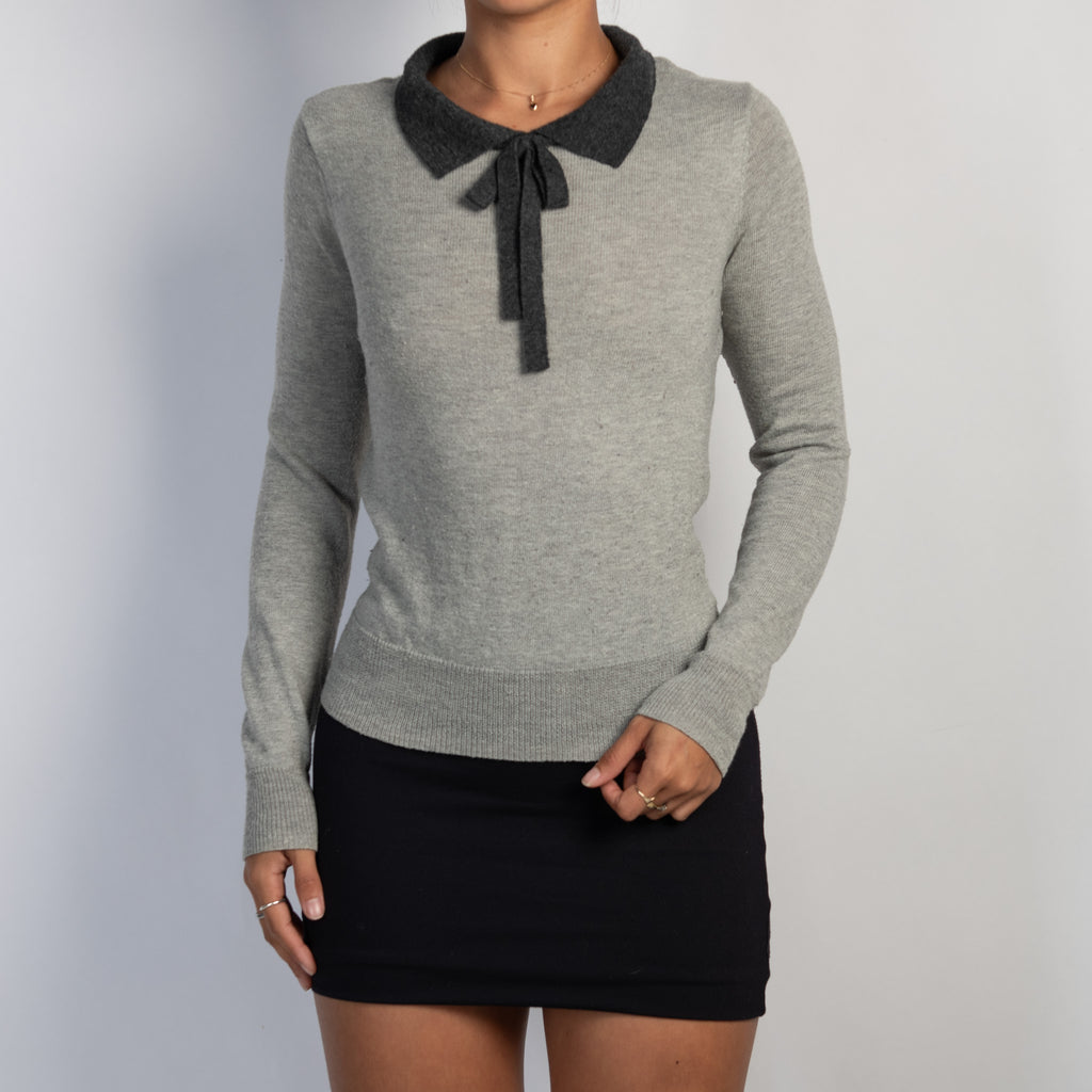 GREY KNIT COLLARED TOP