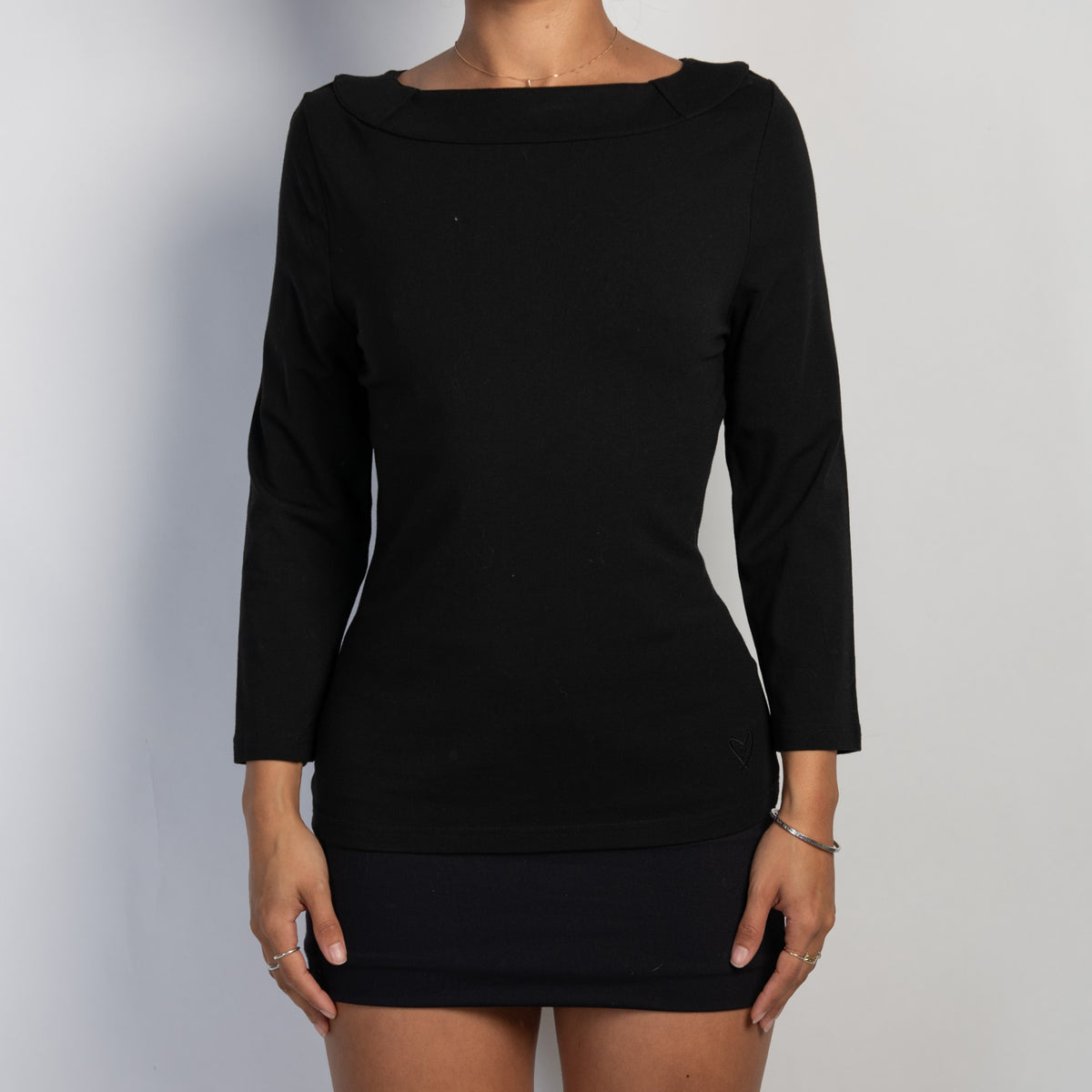 BLACK 3/4 SLEEVE TOP