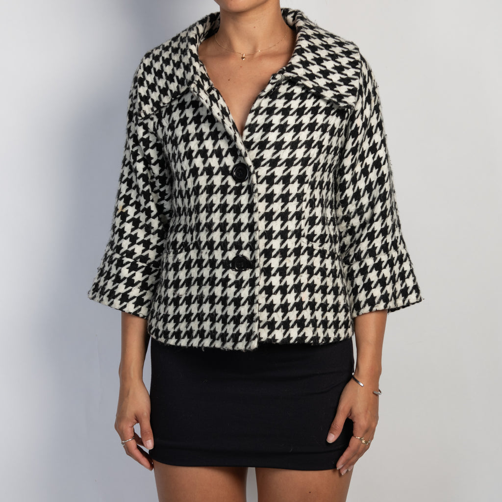 B&W 1/2 SLEEVE BLAZER