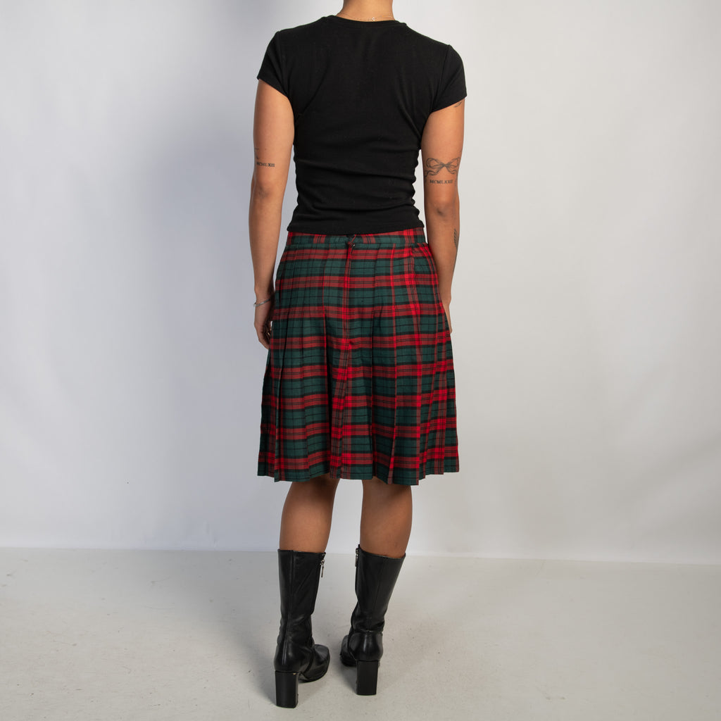 RED PLAID PLEAT SKIRT