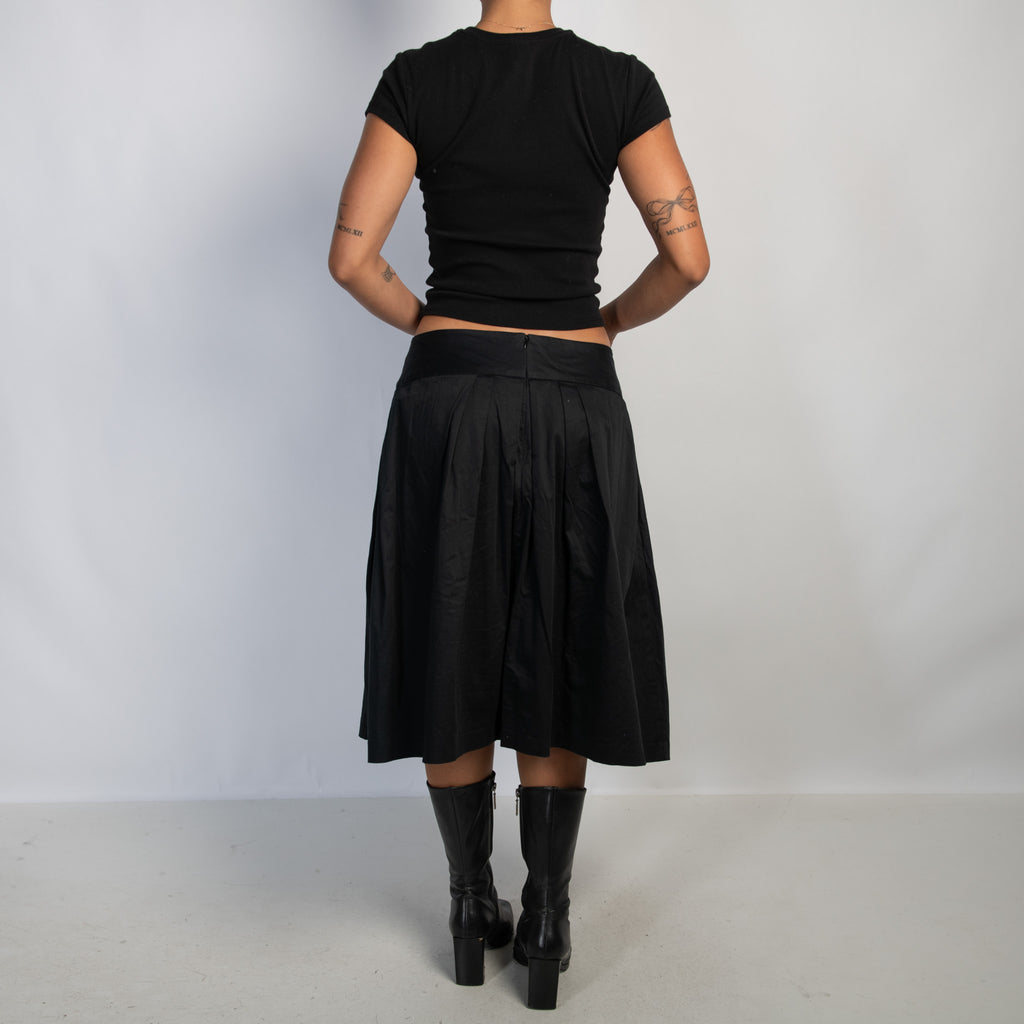 BLACK MIDI SKIRT