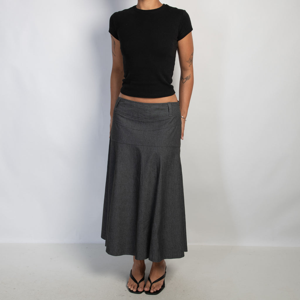 NAVY MIDI SKIRT