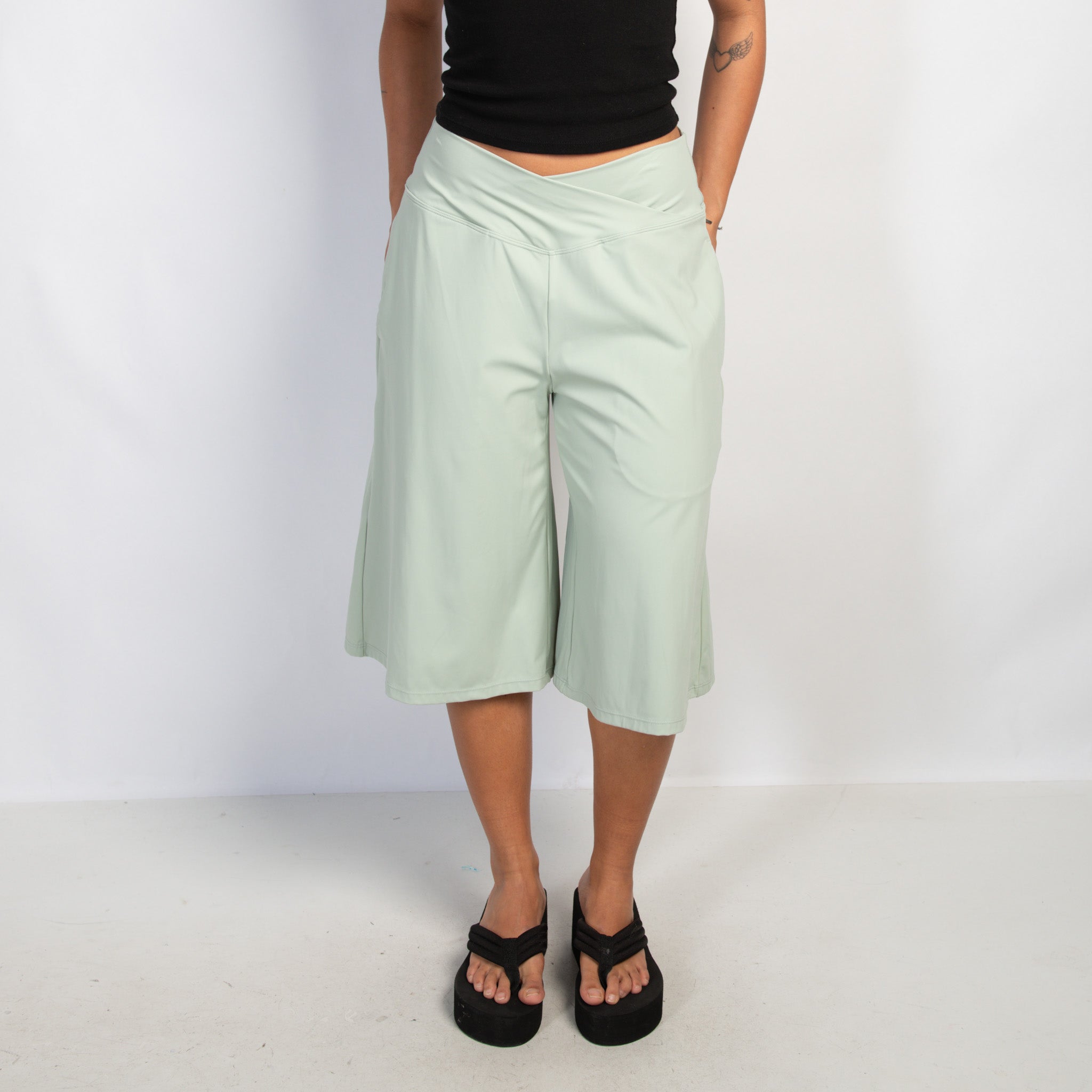 GREEN WIDE LEG CROP TIGHTS
