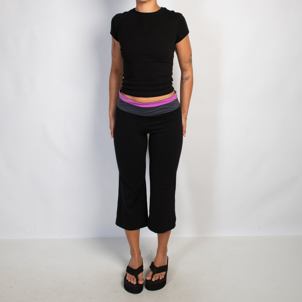 BLACK FLARE CROP TIGHTS