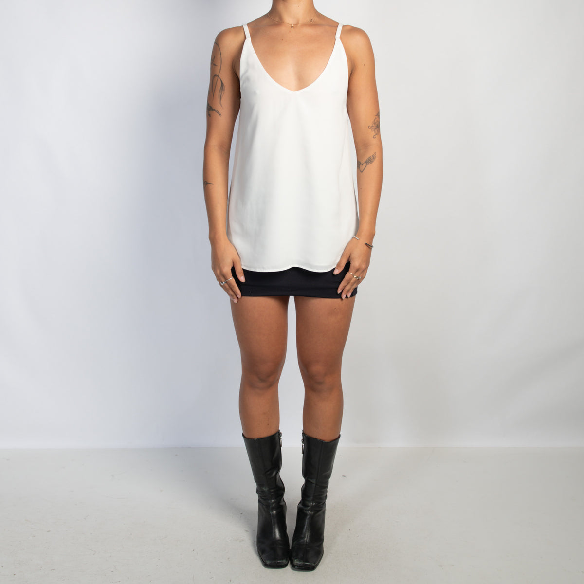 WHITE LOOSE FIT TANK TOP