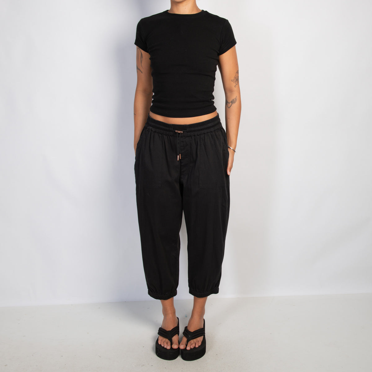COTTON CROP PANTS