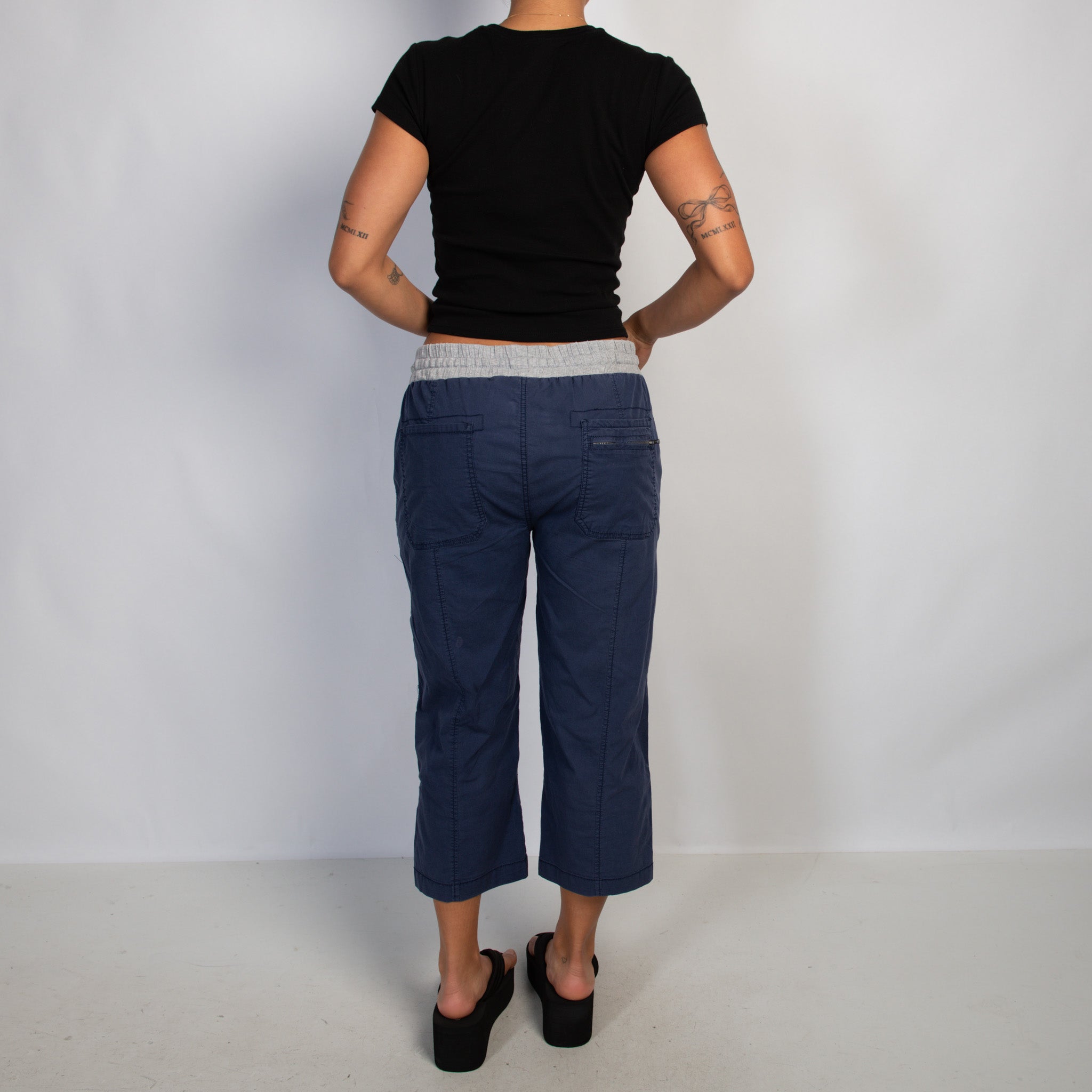NAVY CROP CARGO PANTS