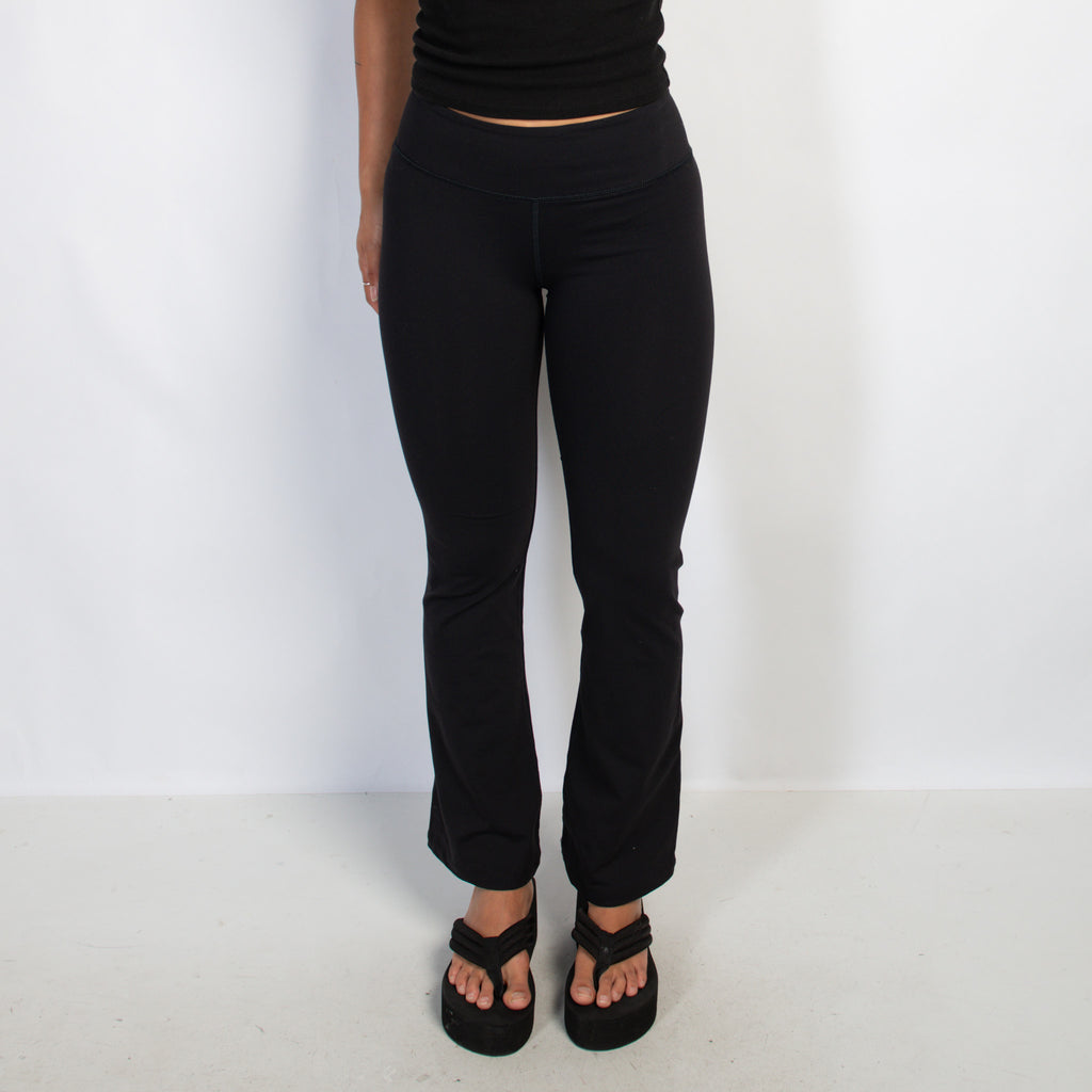 BLACK FLARE LEGGINGS