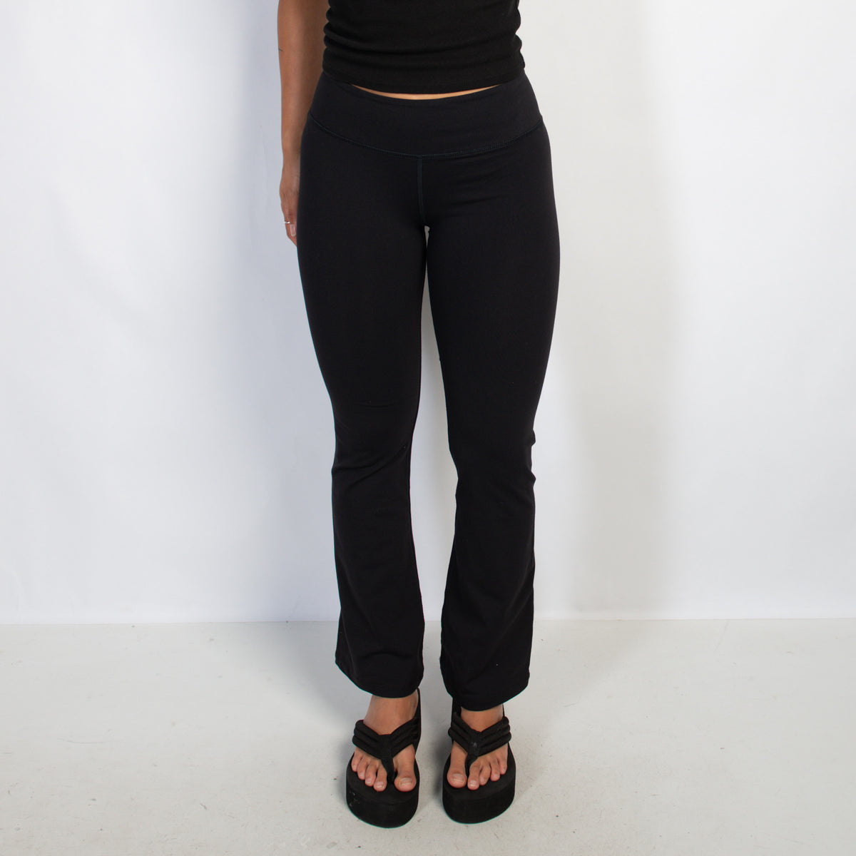 BLACK FLARE LEGGINGS