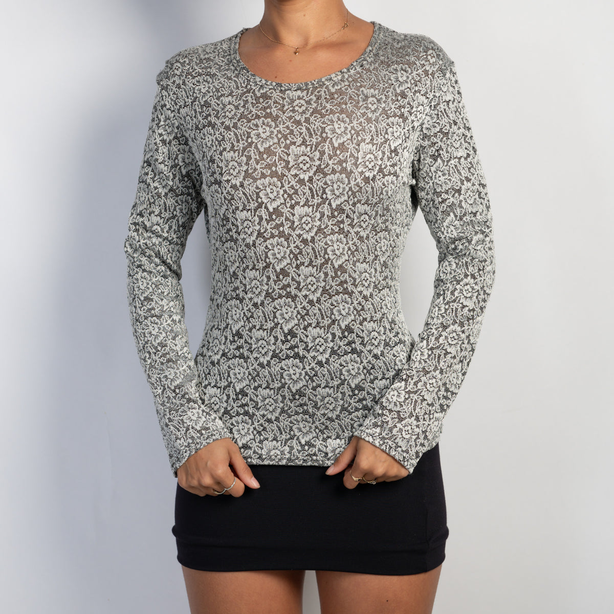 GREY LACE STRETCH TOP
