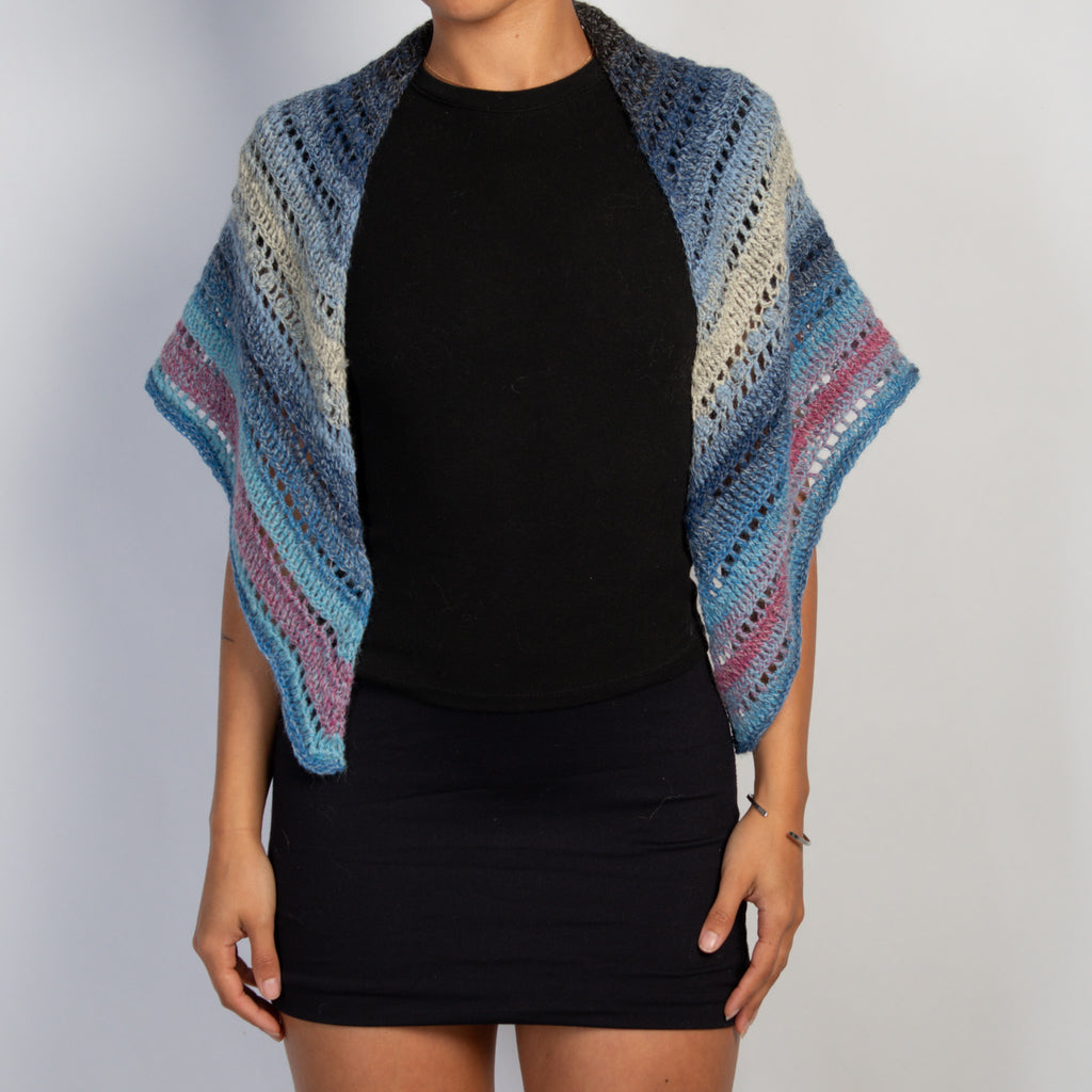 OMBRE TRIANGLE KNIT SHAWL