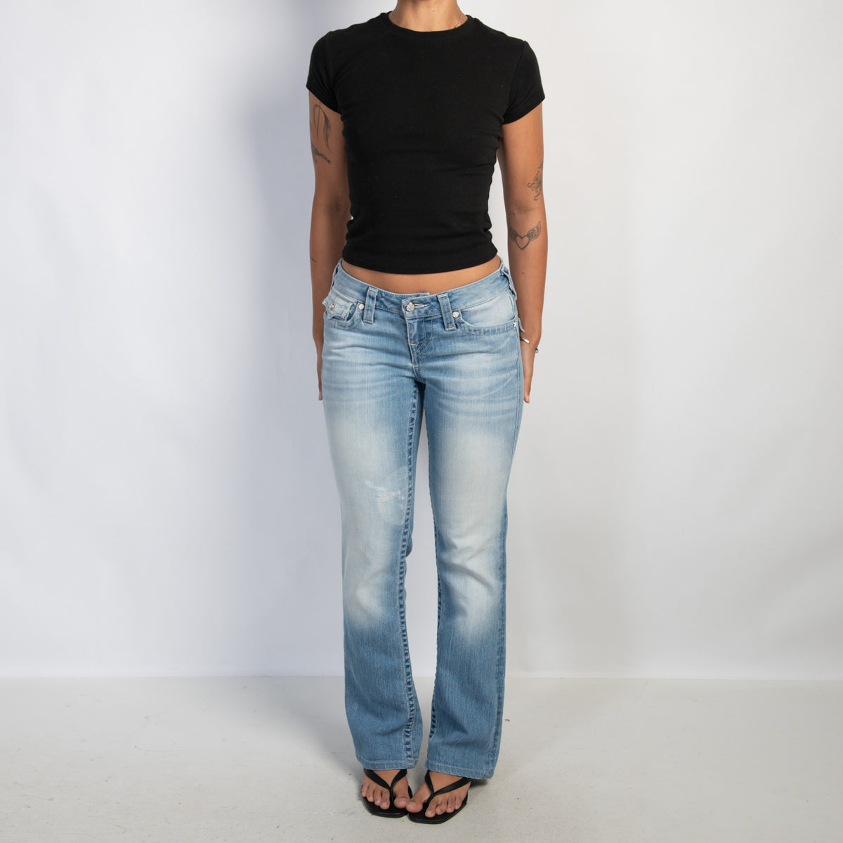 LIGHT WASH BOOTCUT JEANS