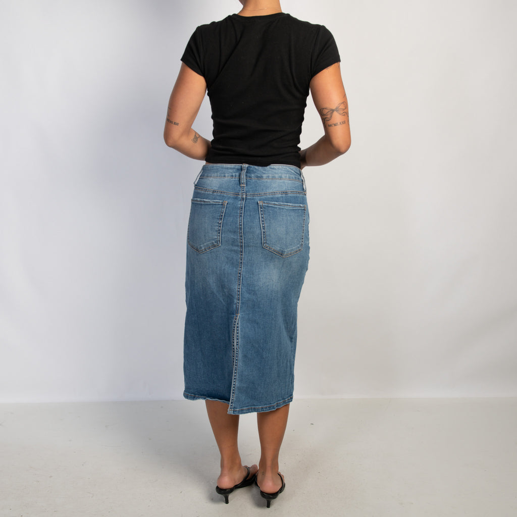 BUTTON FRONT DENIM SKIRT