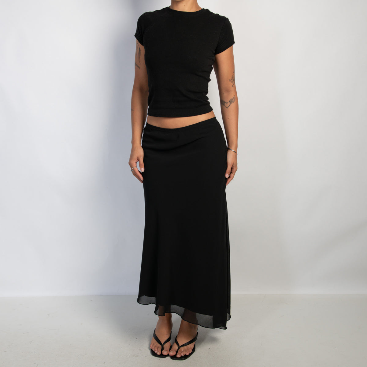 BLACK ASYMMETRIC SKIRT