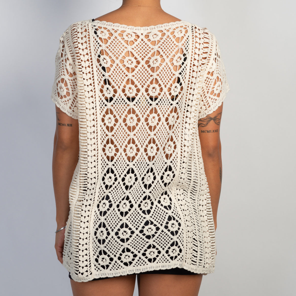 CREAM CROCHET BUTTON TOP