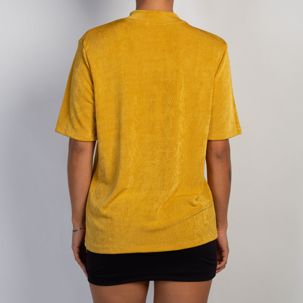 YELLOW SLINKY TSHIRT
