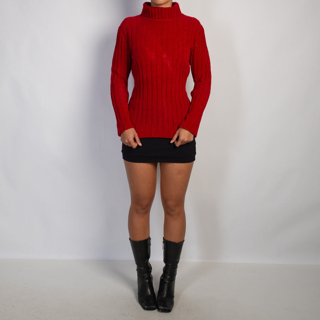 RED RIB TURTLENECK KNIT TOP