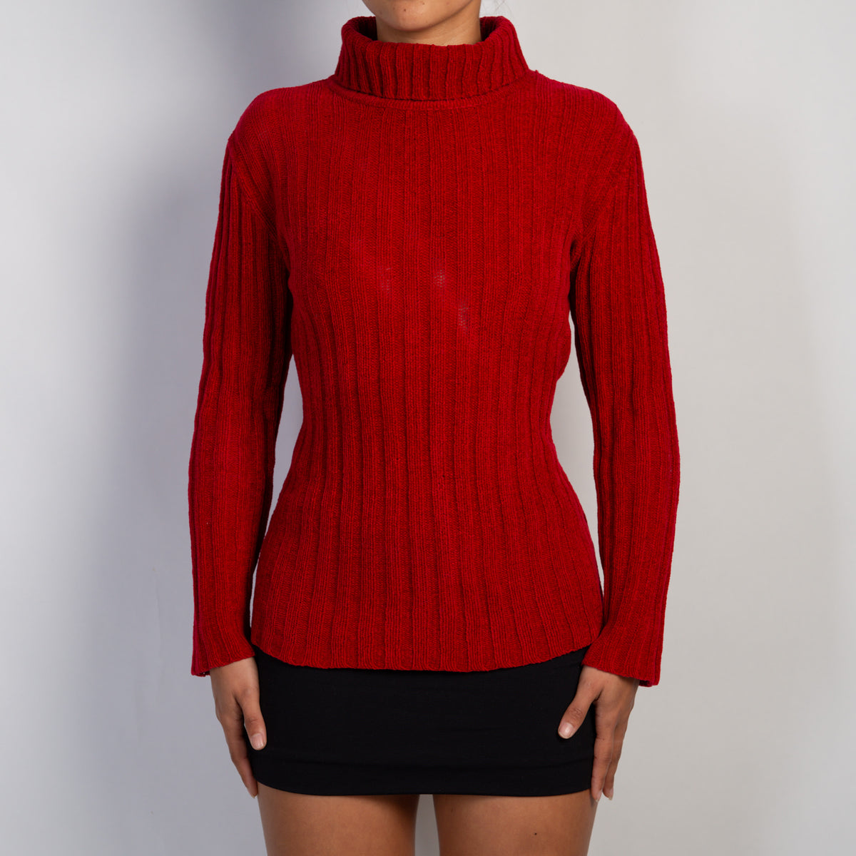 RED RIB TURTLENECK KNIT TOP
