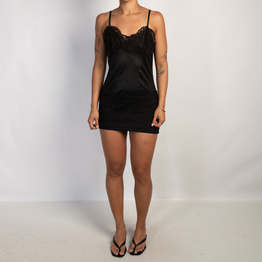 BLACK LACE SLIP CAMISOLE