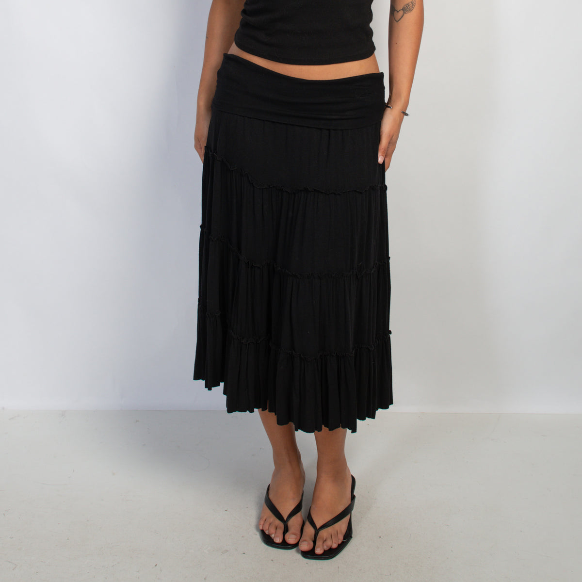 BLACK TIERED RUFFLE SKIRT