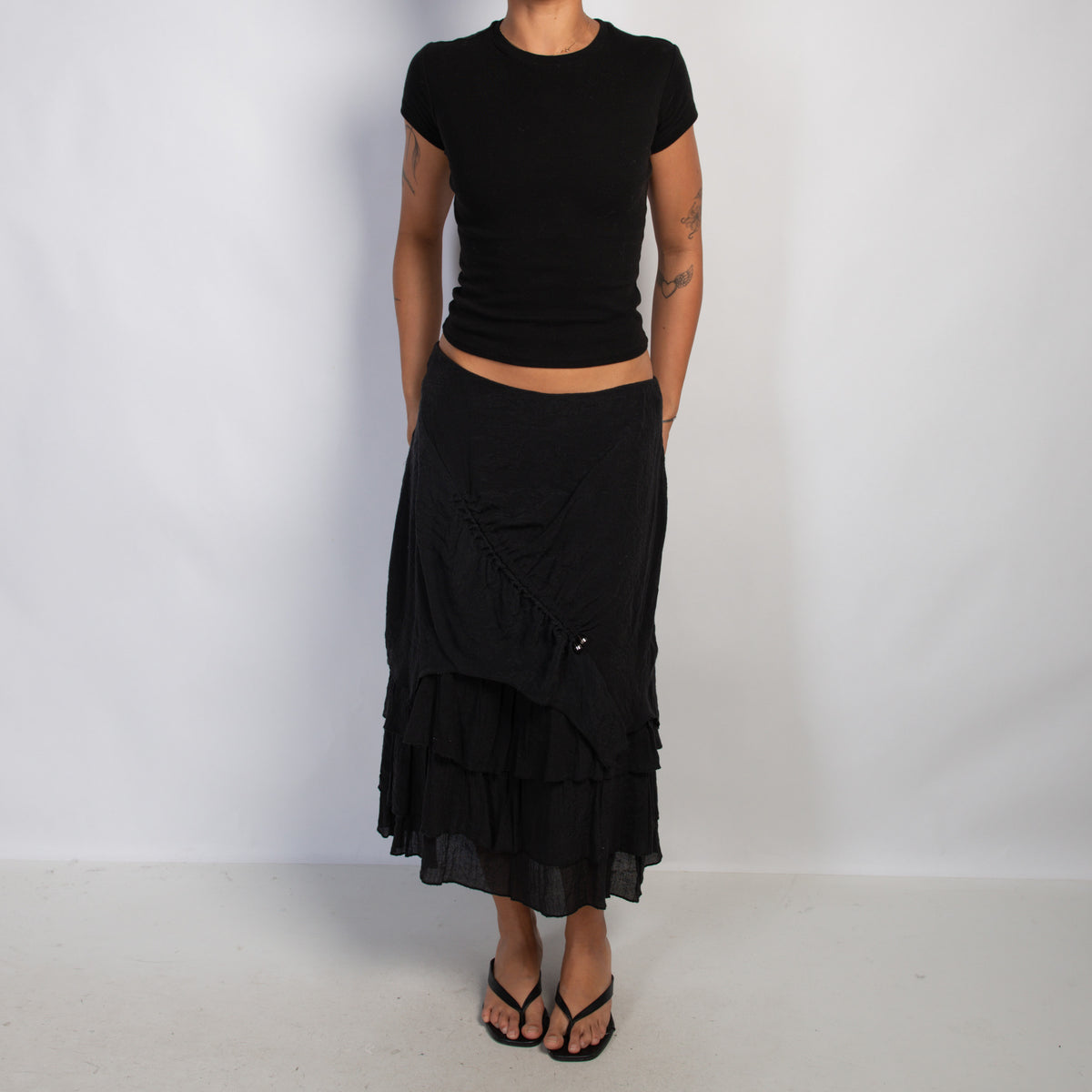 BLACK TIERED RUFFLE SKIRT
