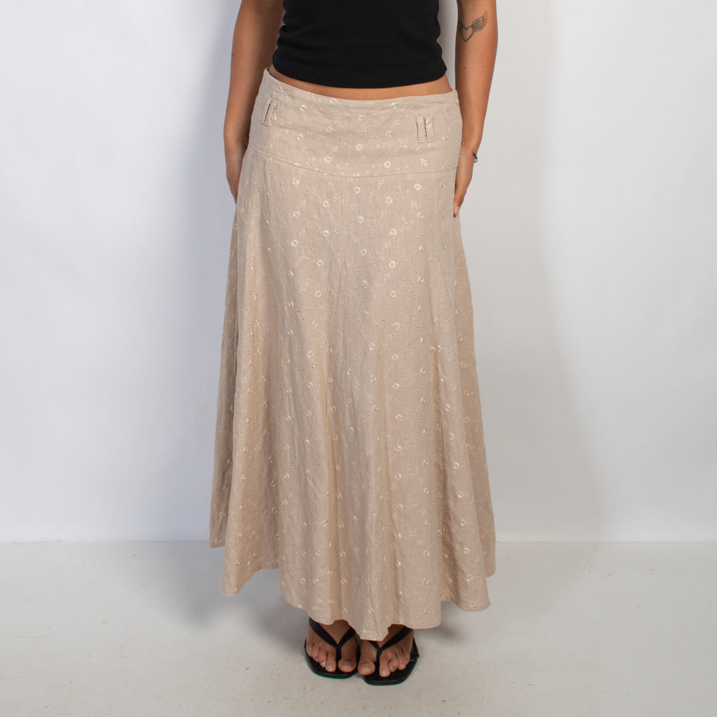 BEIGE EMBROIDERED SKIRT