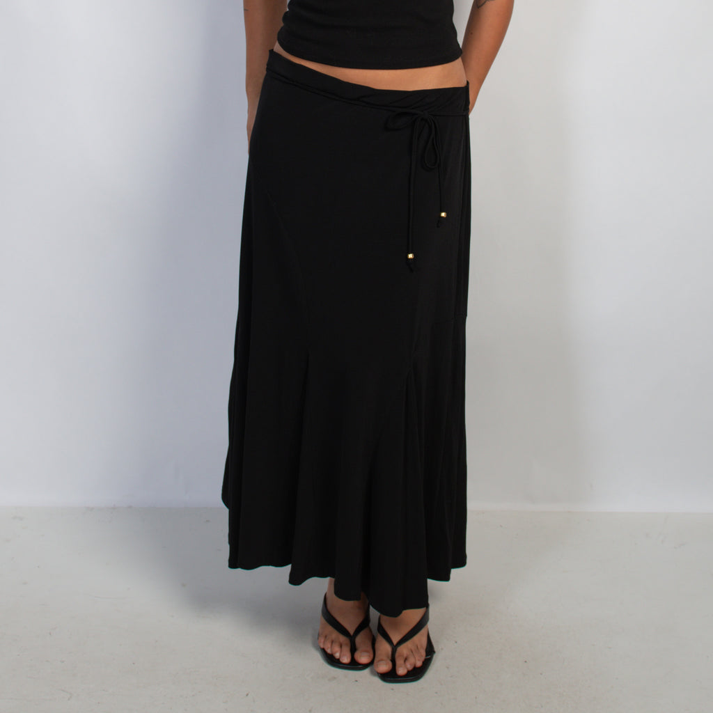 BLACK SLINKY SKIRT