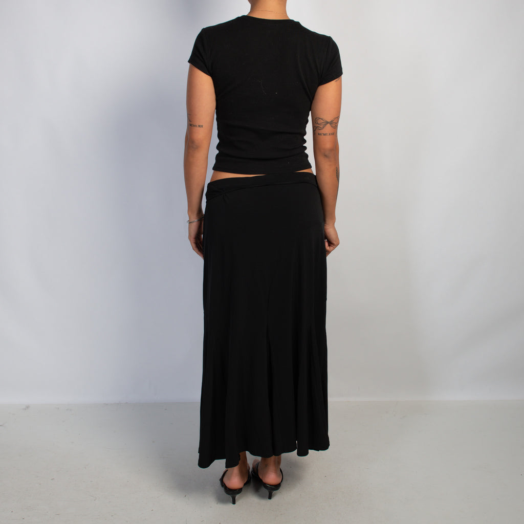 BLACK SLINKY SKIRT