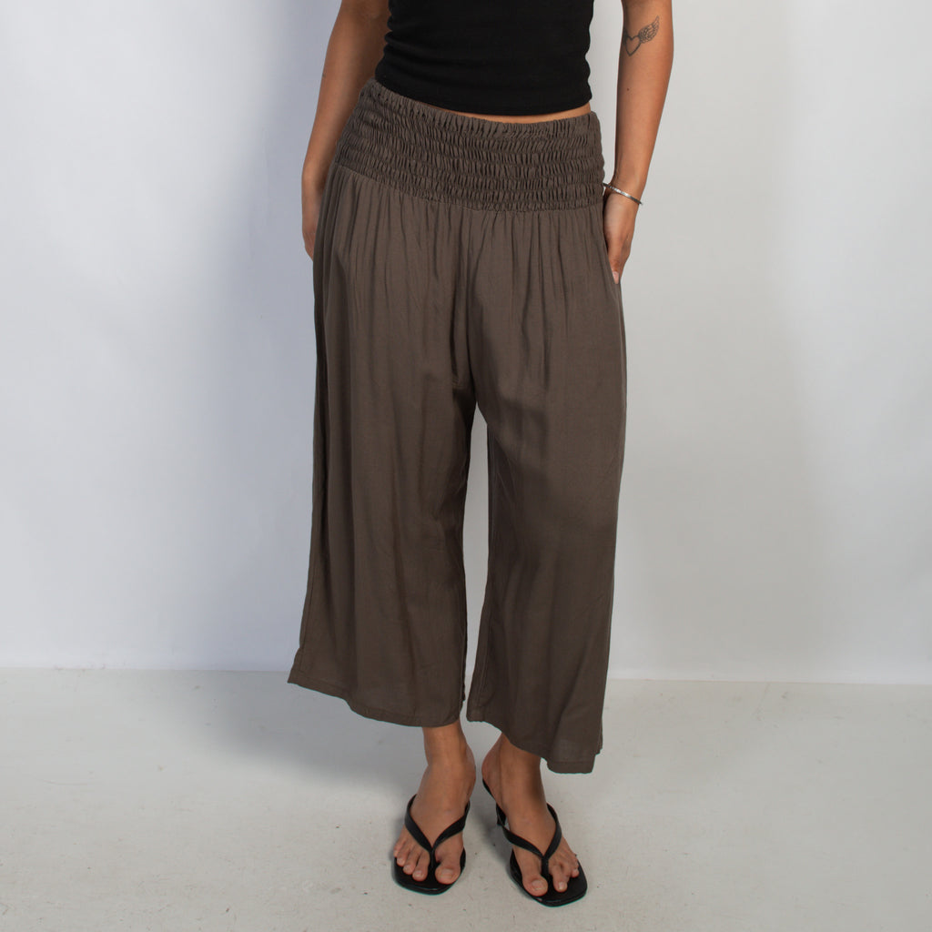 KHAKI WIDE LEG CROP PANTS