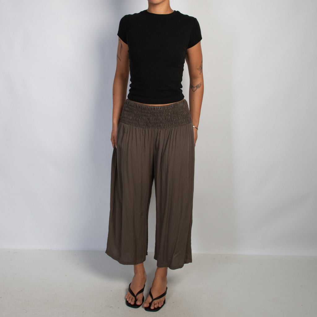 KHAKI WIDE LEG CROP PANTS