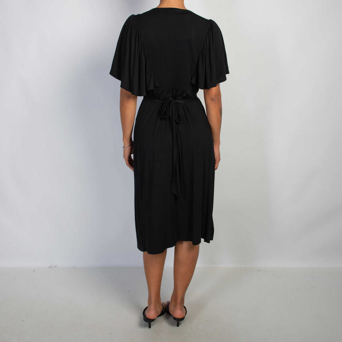 BLACK MIDI DRESS