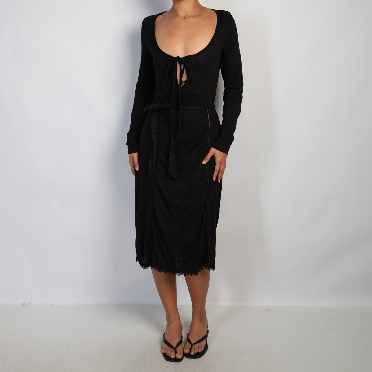 BLACK LONG SLEEVE DRESS