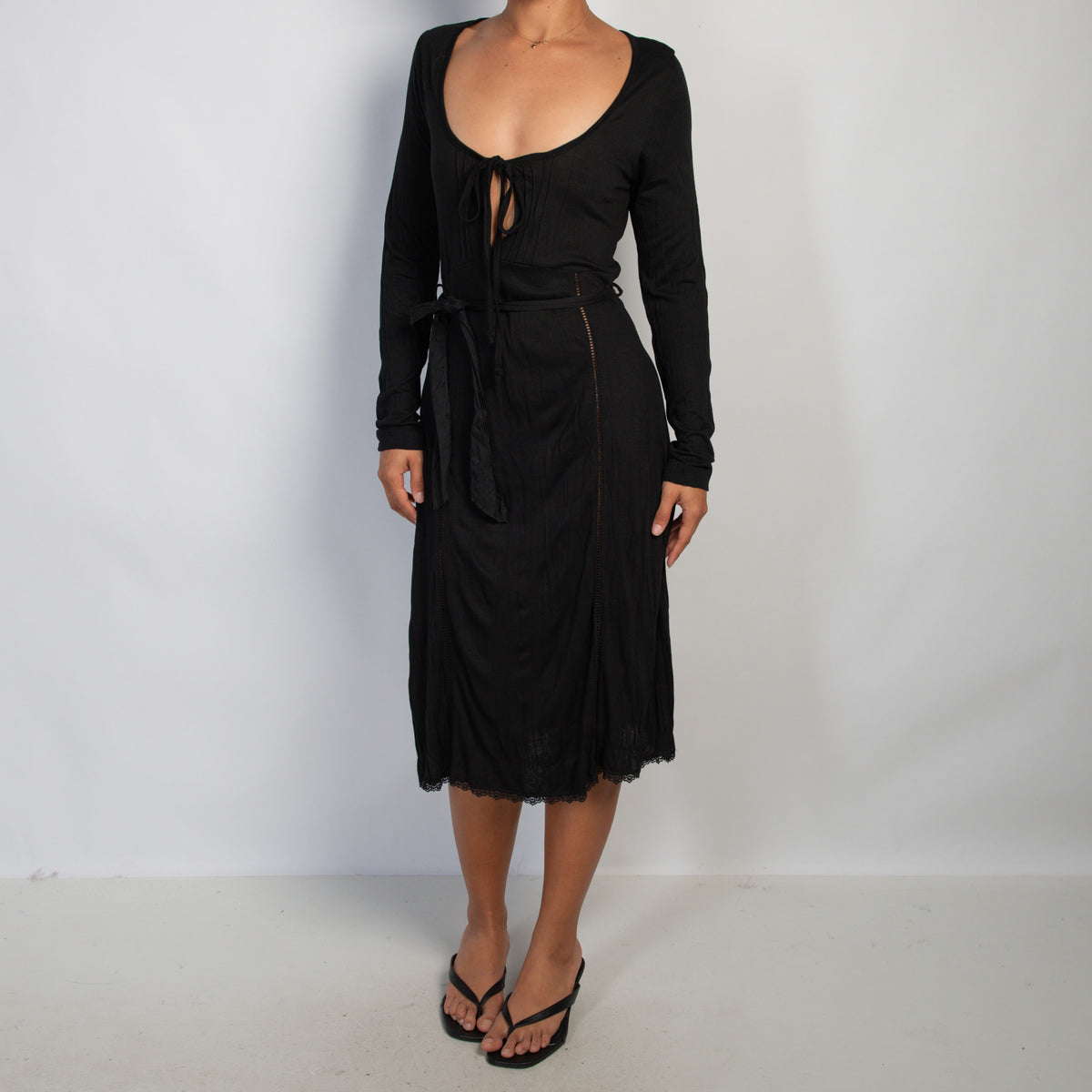 BLACK LONG SLEEVE DRESS