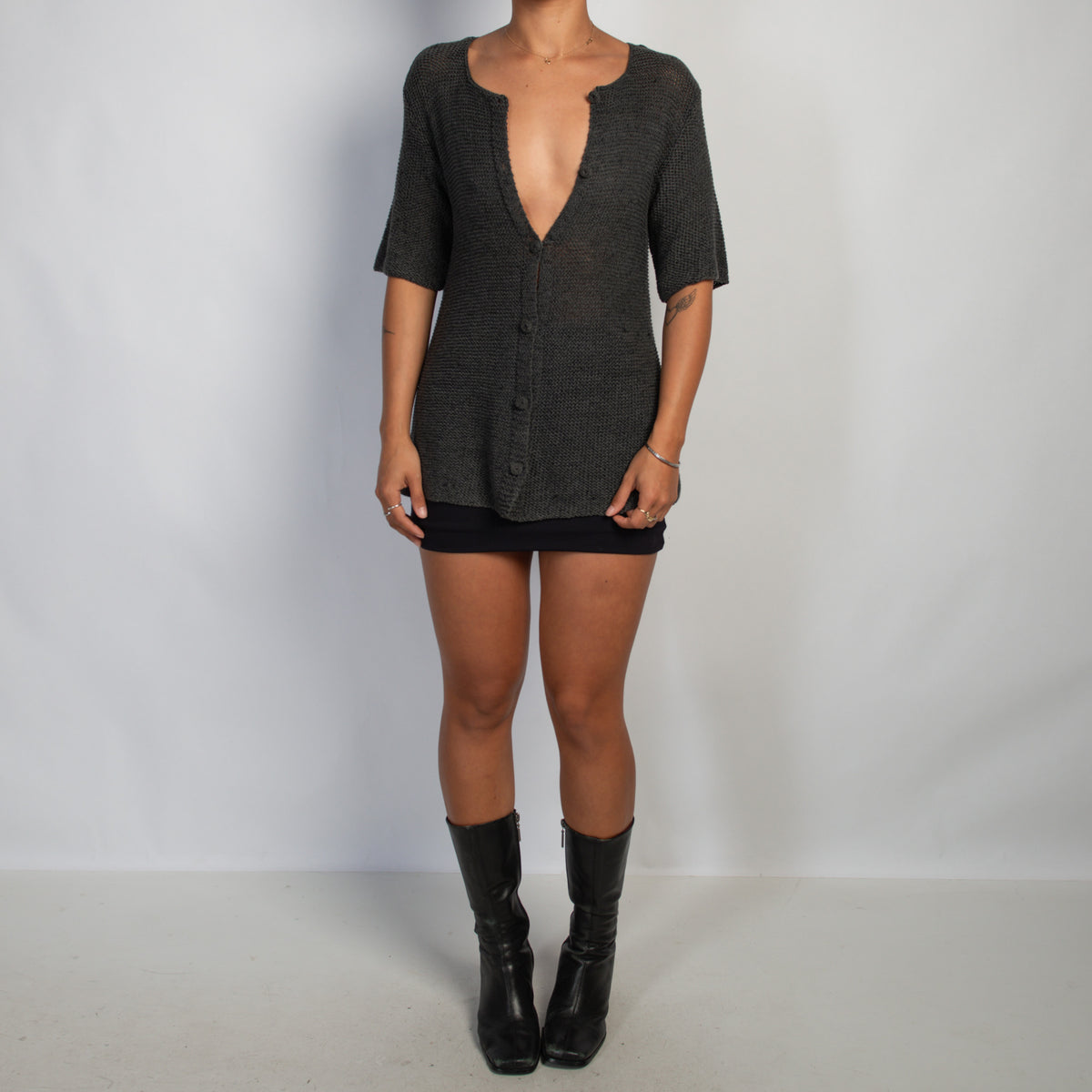 GREY LOOSE KNIT CARDIGAN