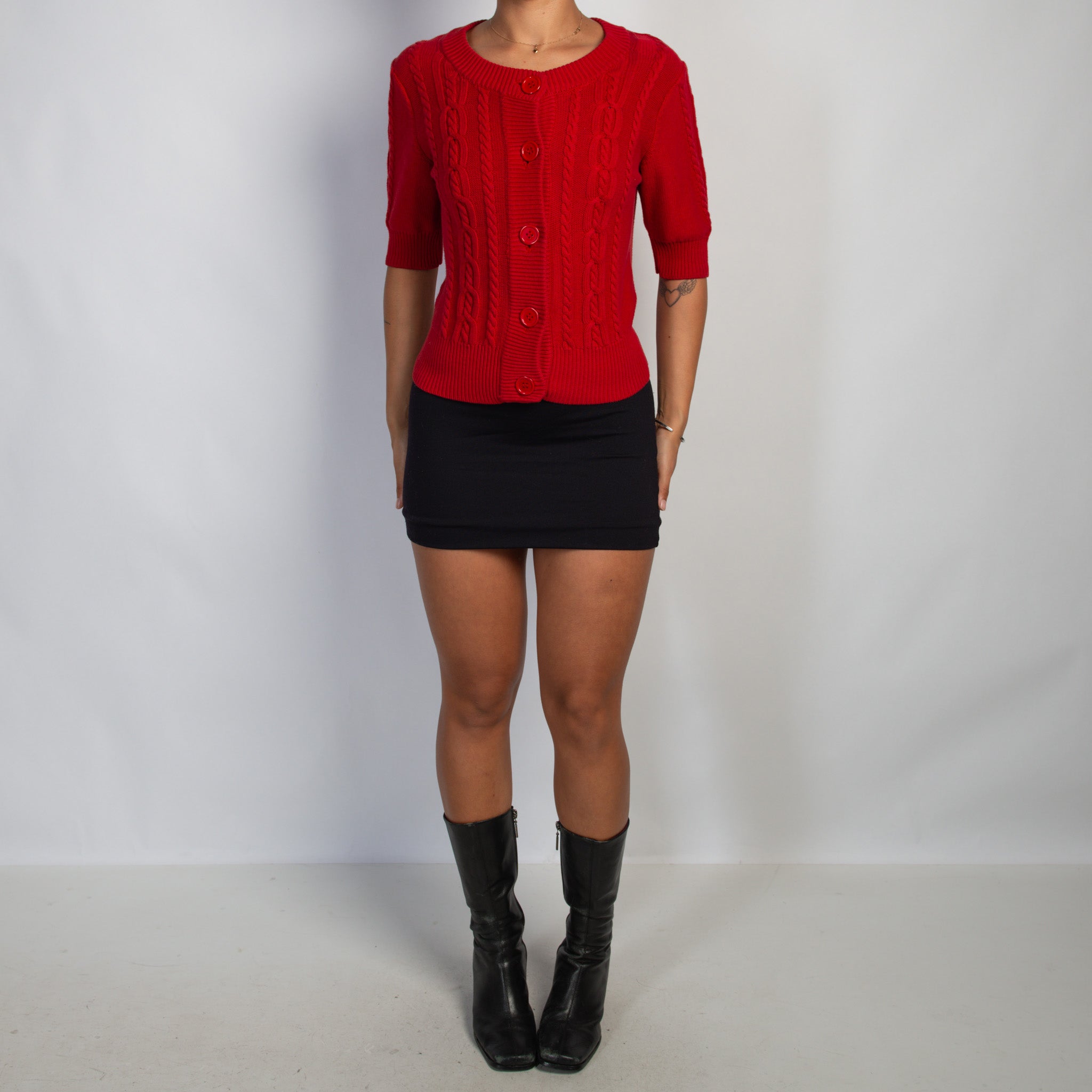 RED 1/2 SLEEVE CARDIGAN