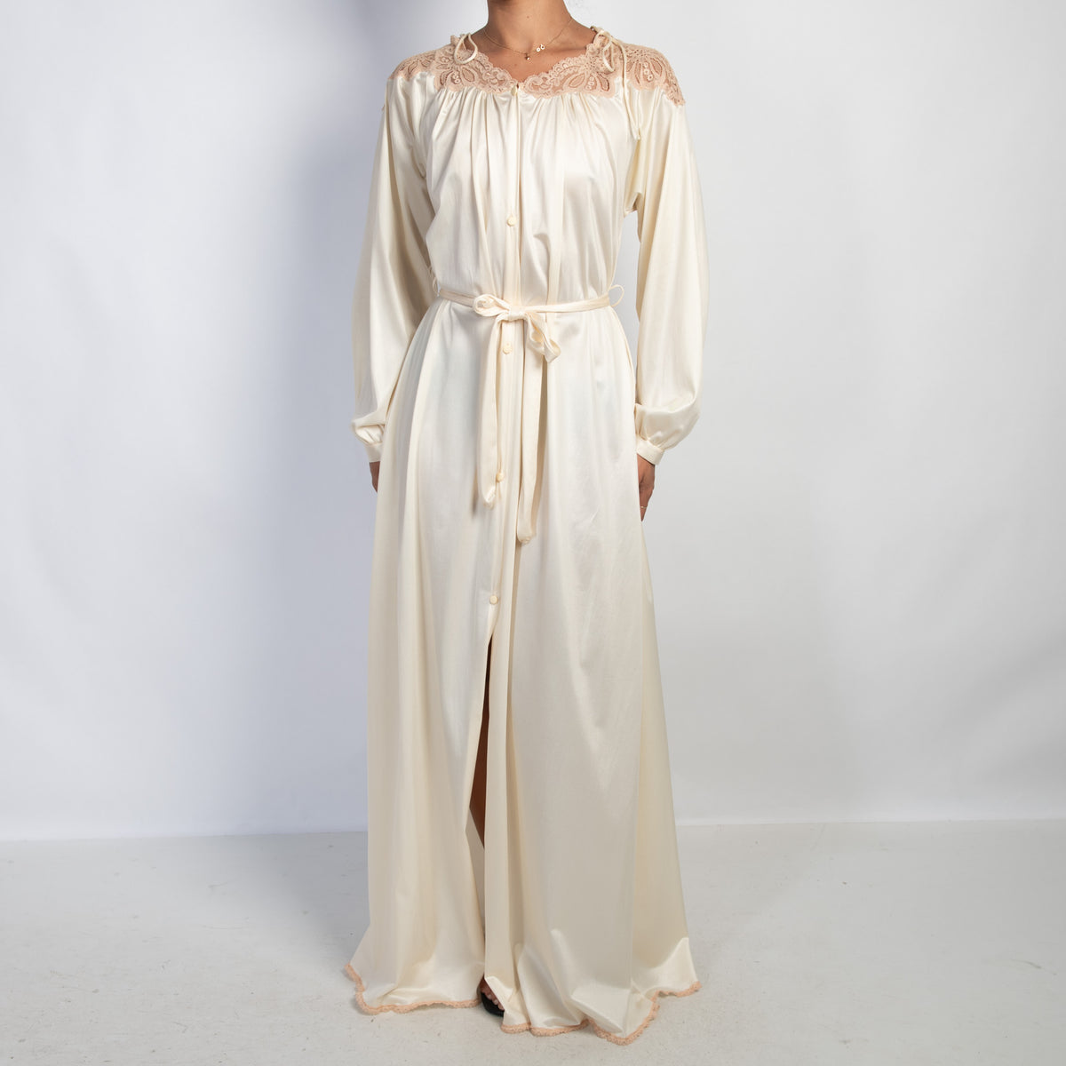 BEIGE NYLON NIGHTGOWN