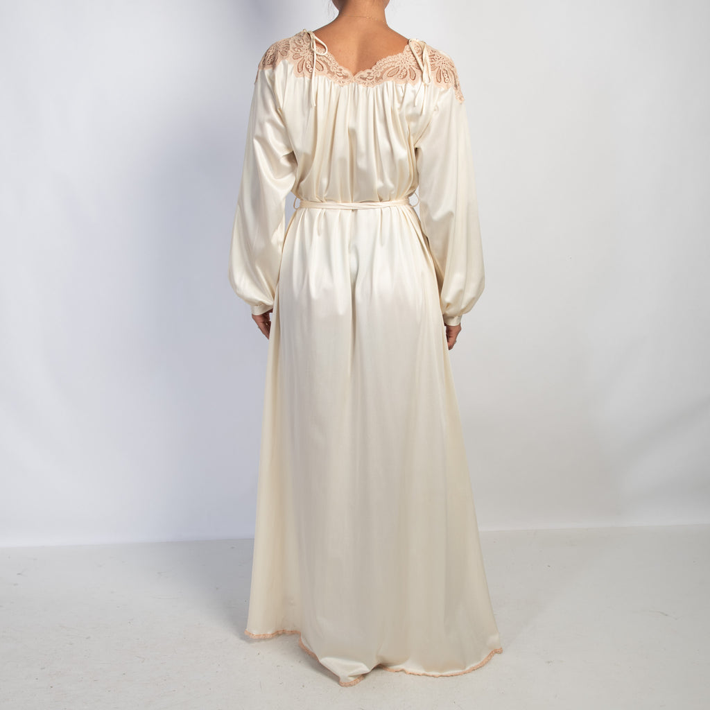 BEIGE NYLON NIGHTGOWN