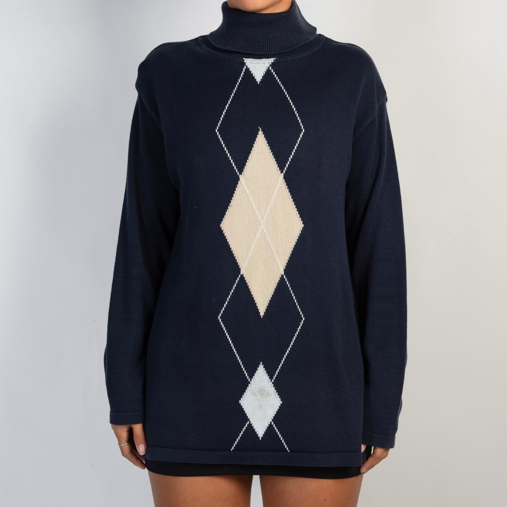 NAVY ARGYLE KNIT TOP