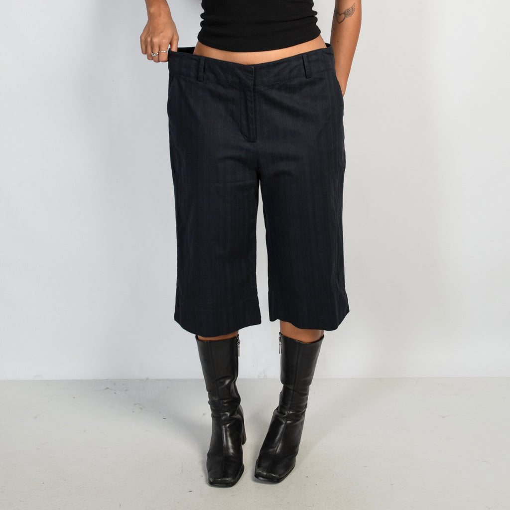 DEEP NAVY CAPRI TROUSERS